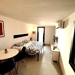 Il Quattro E L'otto 度假居 罗马