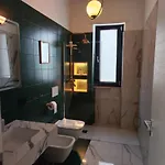 Il Quattro E L'otto * Rome